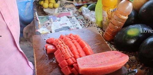 捷克街吃瓜,吃瓜群众的味蕾盛宴