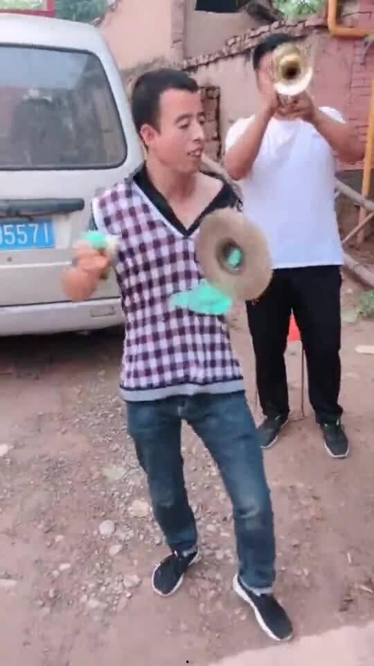 吃瓜老哥也累了,揭秘网络热议背后的疲惫与反思